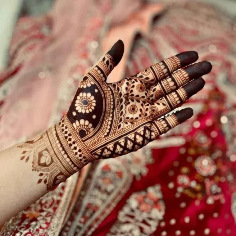 Rabeeca Khan Mehndi Design idea