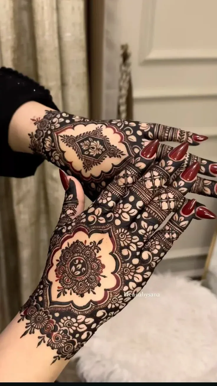 Rabeeca Khan Mehndi Design idea