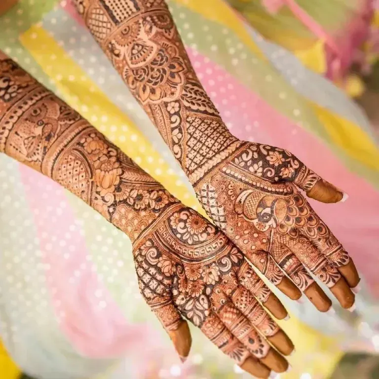 Rabeeca Khan Mehndi Design idea