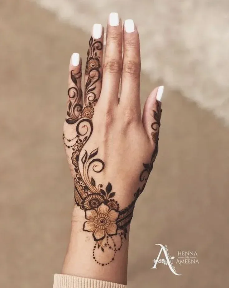 Easy and Beautiful Mehndi Design idea