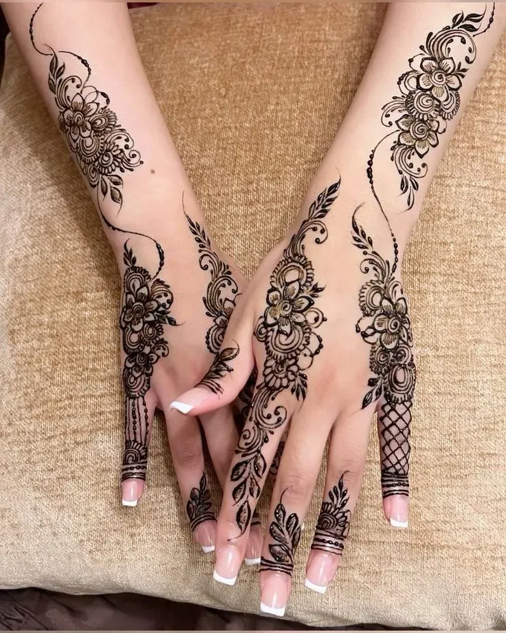 Easy and Beautiful Mehndi Design idea