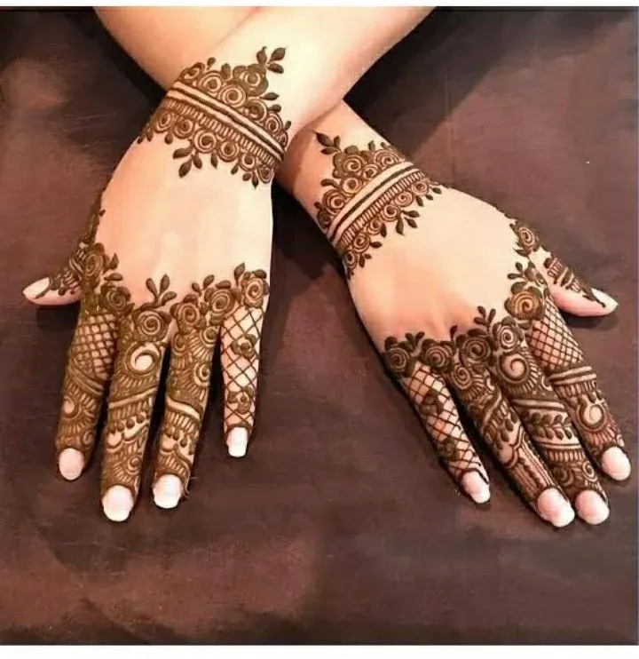 Easy and Beautiful Mehndi Design idea