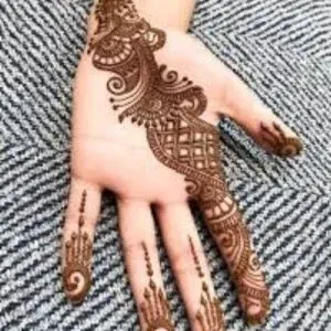 Short Mehndi Design idea