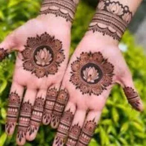 Short Mehndi Design idea
