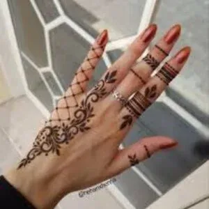 Short Mehndi Design idea