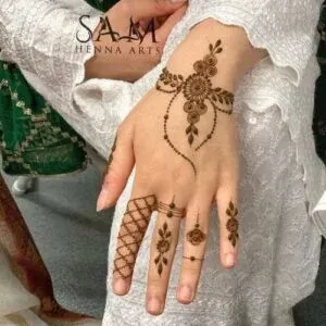 Short Mehndi Design idea