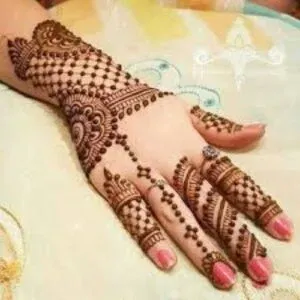 Short Mehndi Design idea