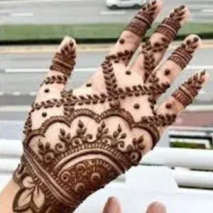 Short Mehndi Design idea