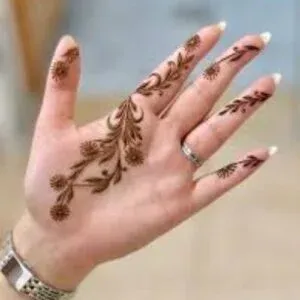 Short Mehndi Design idea