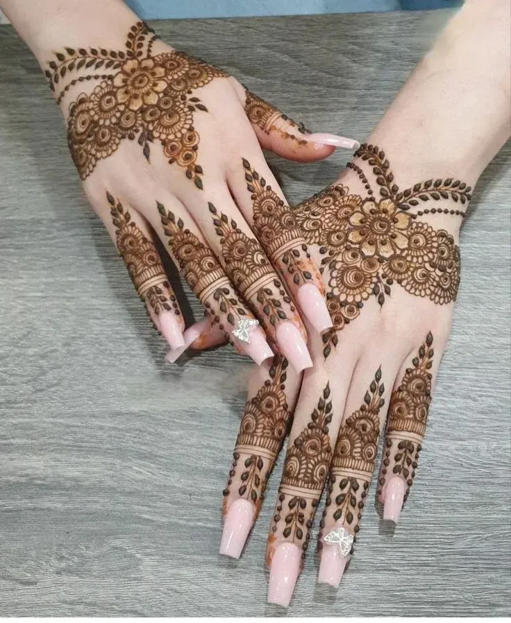 Easy and Beautiful Mehndi Design idea