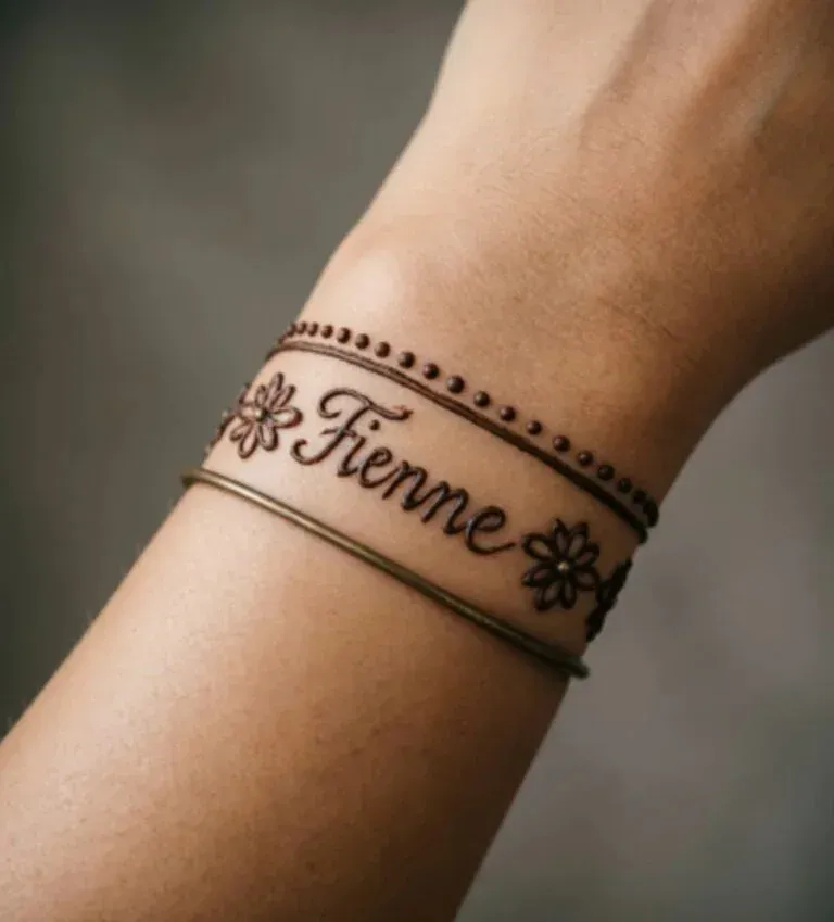 Simple Mehndi Design With Name idea