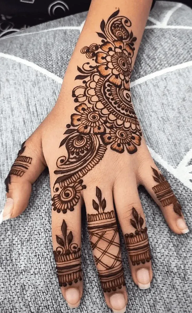Easy and Beautiful Mehndi Design idea