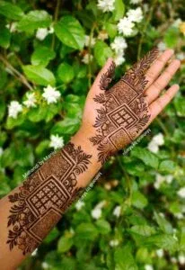 Square Mehndi Design idea