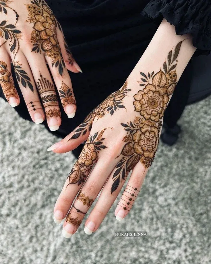 Easy and Beautiful Mehndi Design idea