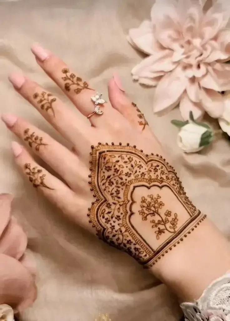 Back Hand Bharwa Mehndi Design idea