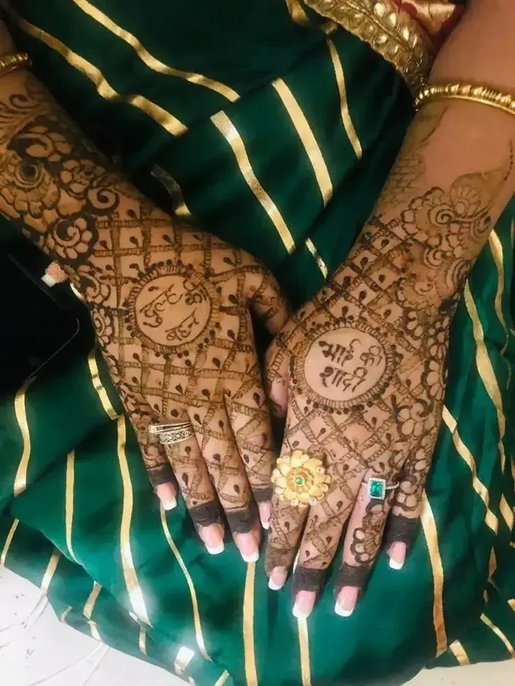 Back Hand Bharwa Mehndi Design idea