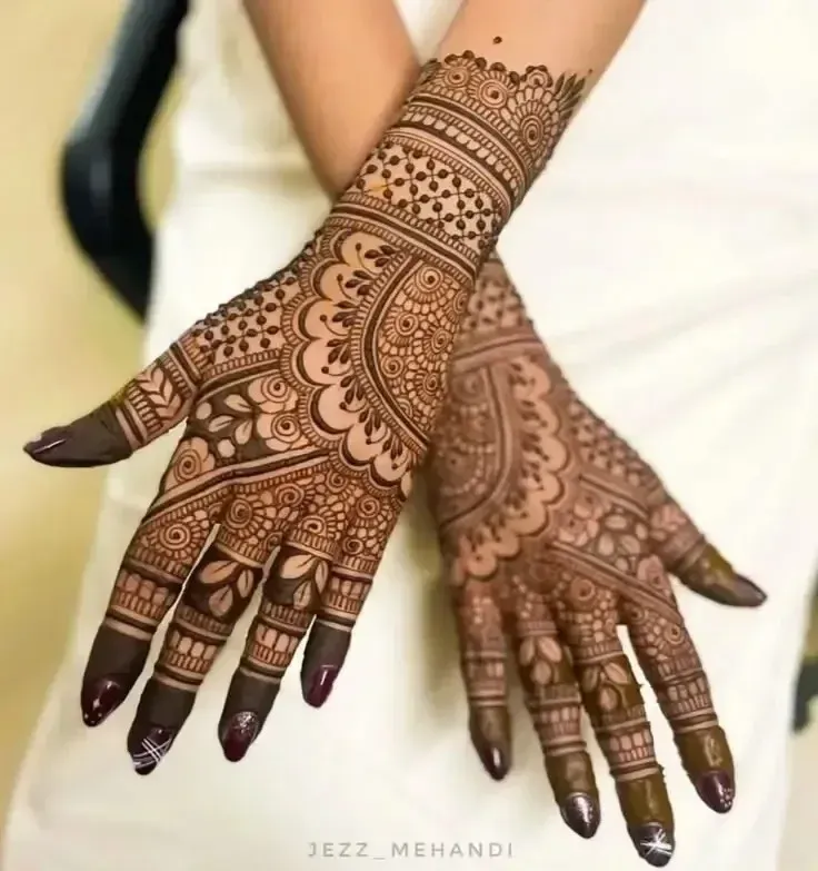 Back Hand Bharwa Mehndi Design idea