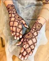 Square Mehndi Design idea