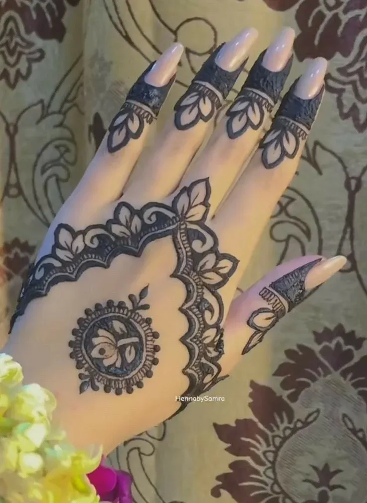 Simple Mehndi Design Images idea