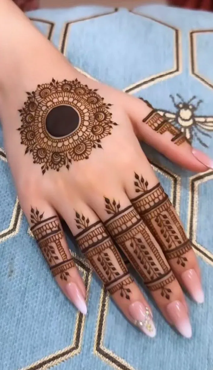 Simple Mehndi Design Images idea
