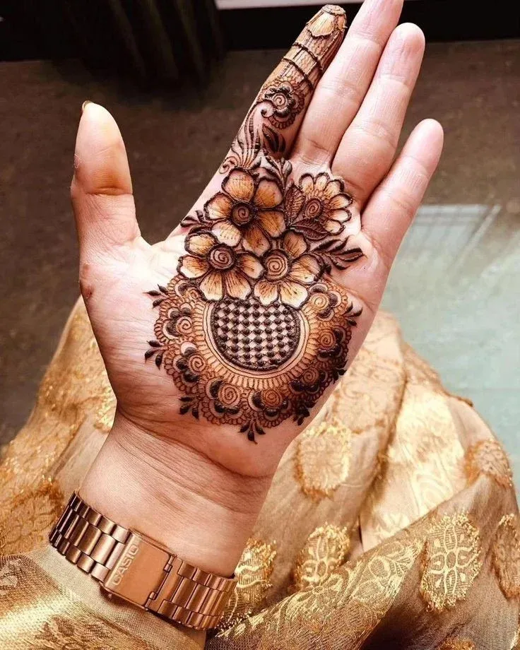 Royal Front Hand Mehndi Design idea