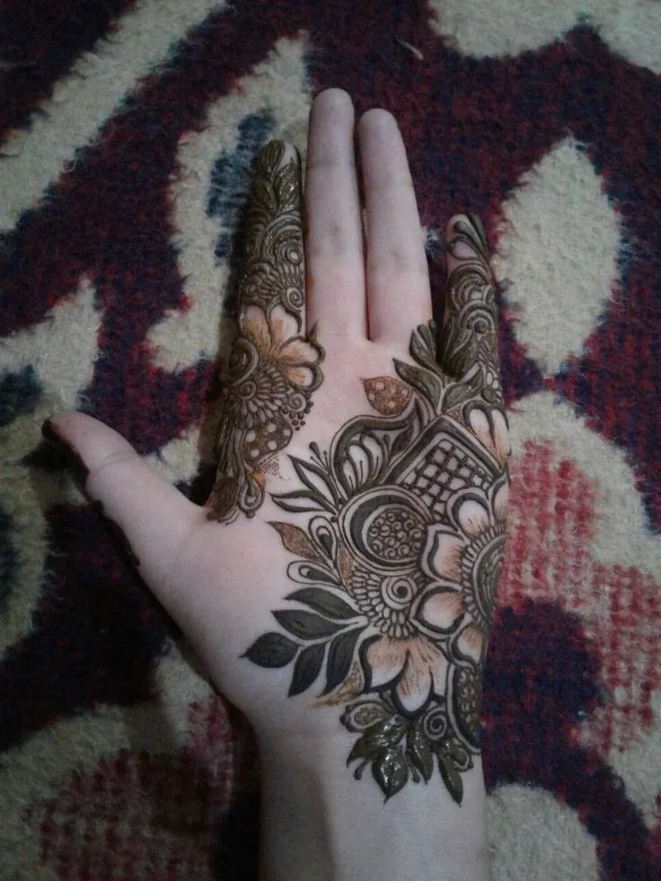 Royal Front Hand Mehndi Design idea