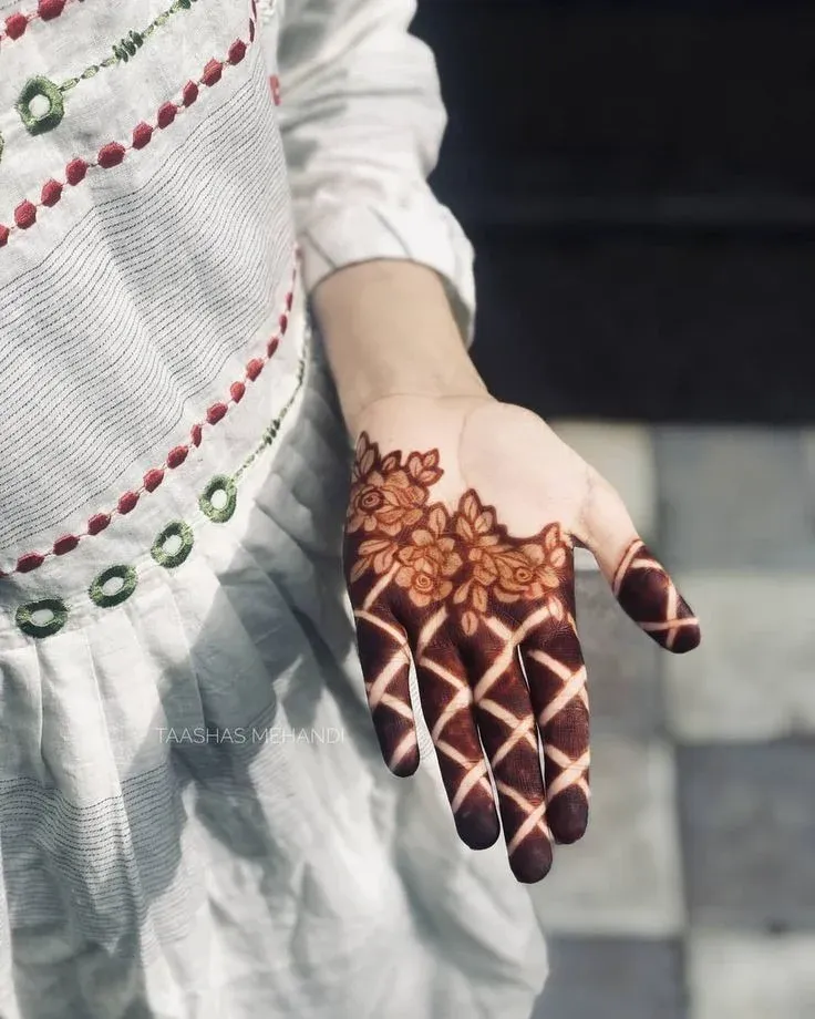 Royal Front Hand Mehndi Design idea