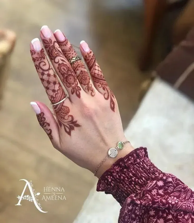 Simple Mehndi Design Images idea
