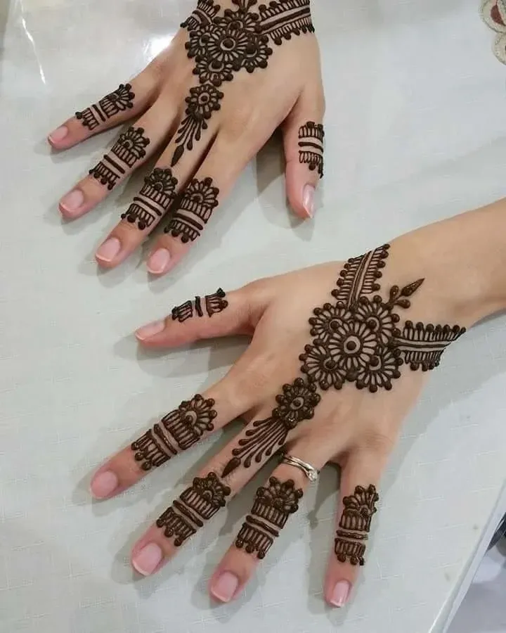 Simple Mehndi Designs for Kids idea