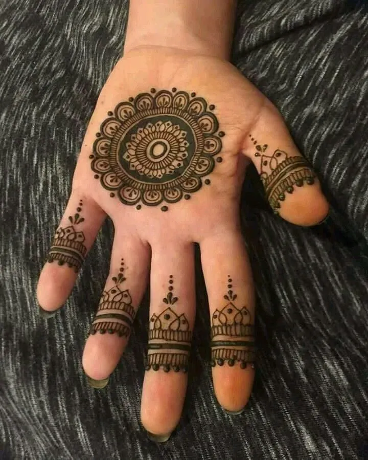 Simple Mehndi Designs for Kids idea