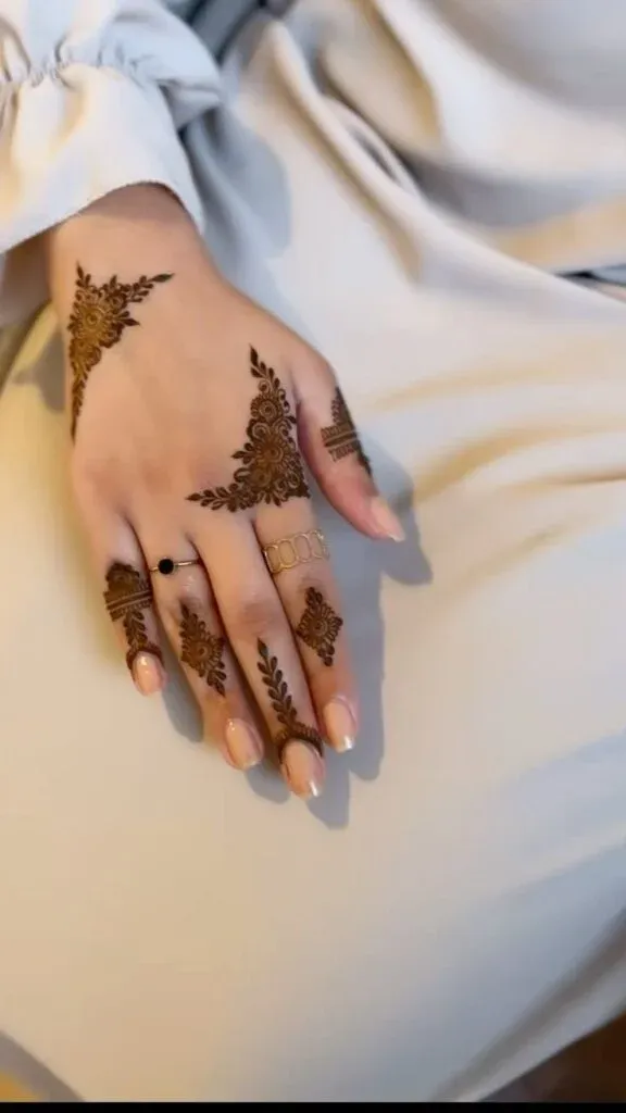 Finger Mehndi Design idea