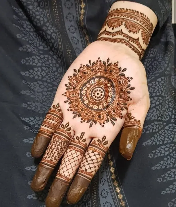Royal Front Hand Mehndi Design idea