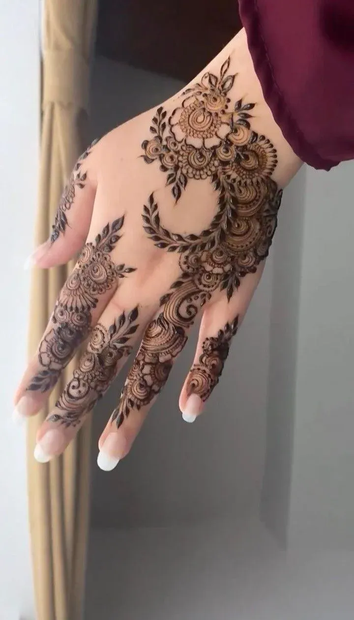 Simple Mehndi Design Images idea