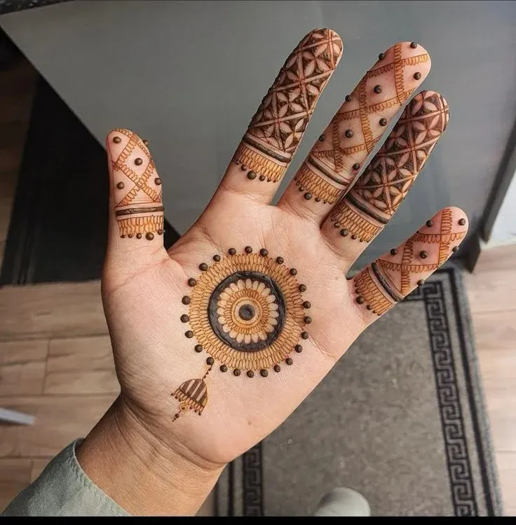 Simple Mehndi Designs for Kids idea