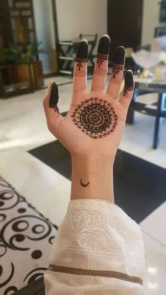 Simple Mehndi Designs for Kids idea