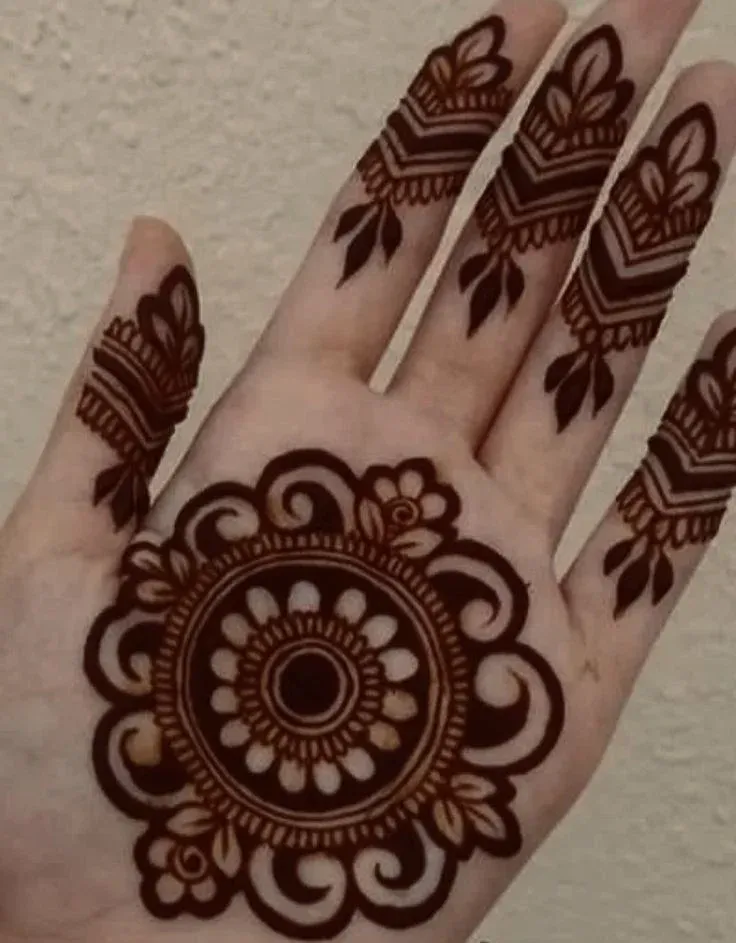 Royal Front Hand Mehndi Design idea