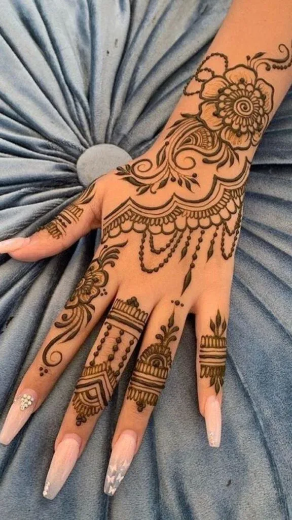 Simple Mehndi Designs for Kids idea