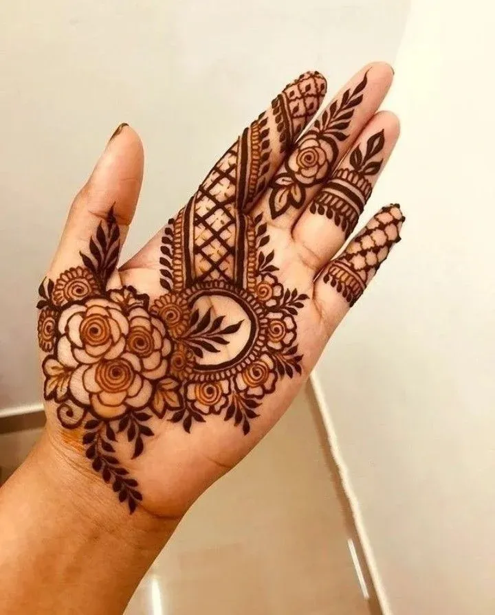 Royal Front Hand Mehndi Design idea