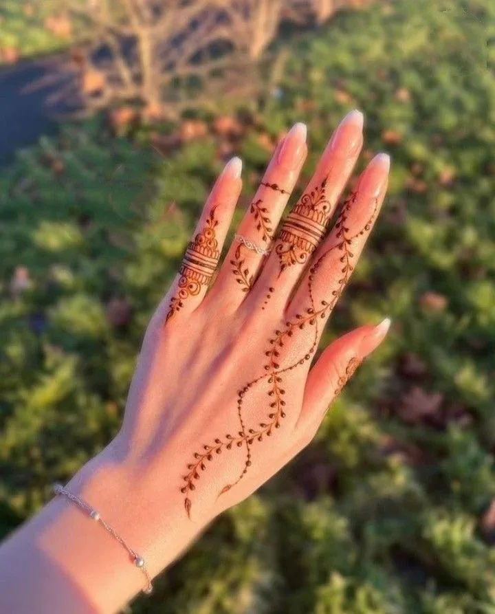 Finger Mehndi Design idea