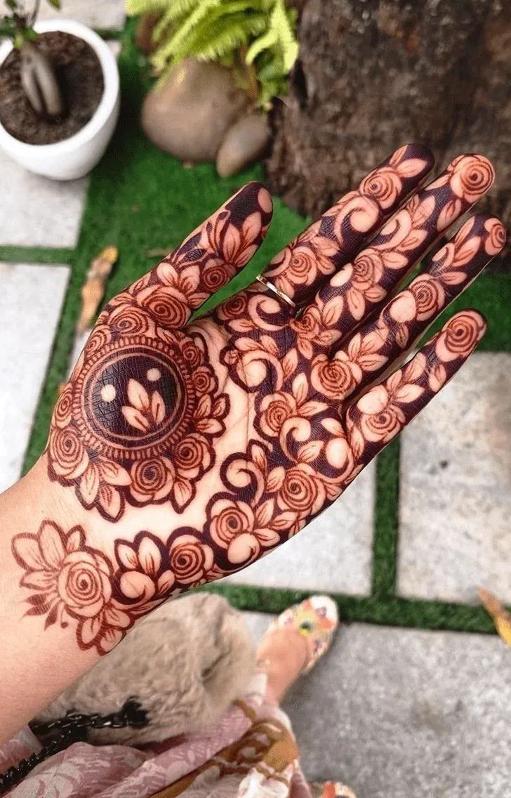 Royal Front Hand Mehndi Design idea