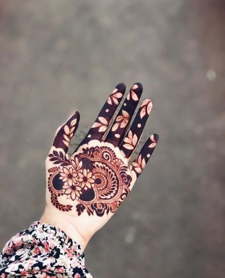 Royal Front Hand Mehndi Design idea