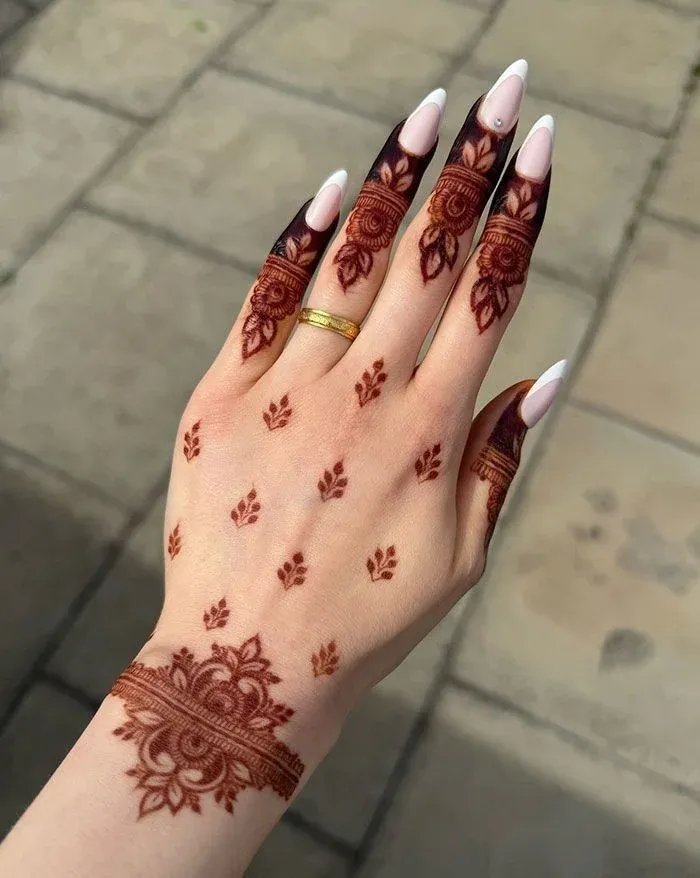 Simple Mehndi Designs for Kids idea