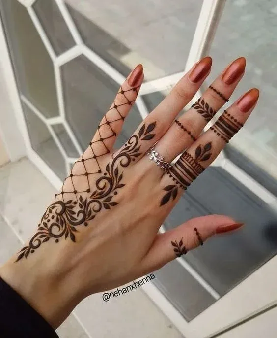 Finger Mehndi Design idea