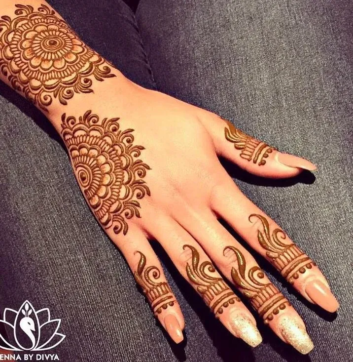 Simple Mehndi Designs for Kids idea