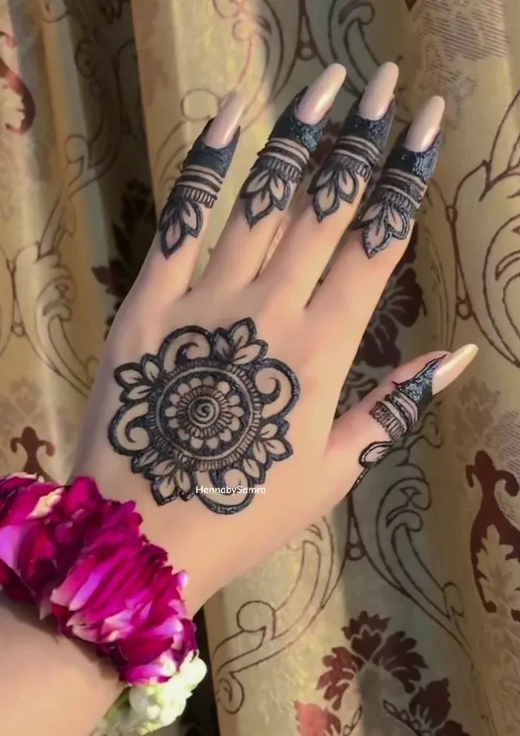 Simple Mehndi Design Images idea