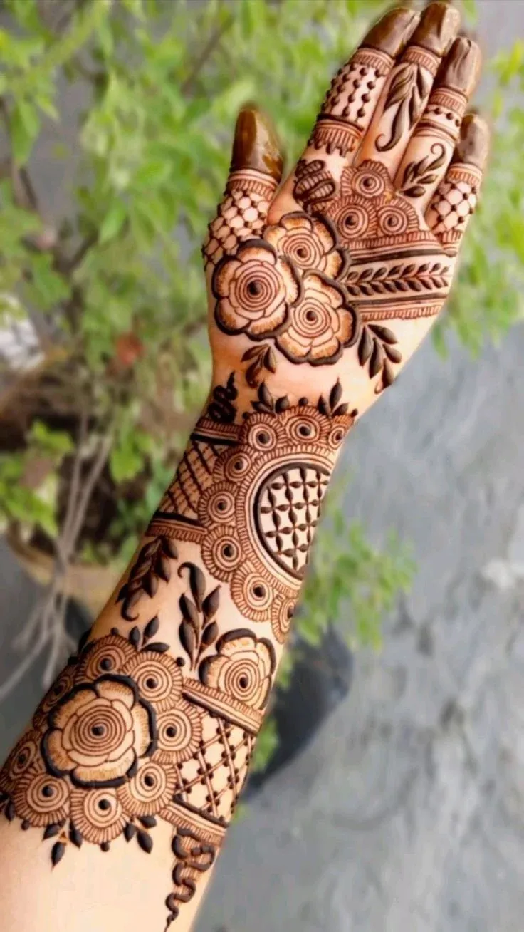 Royal Front Hand Mehndi Design idea