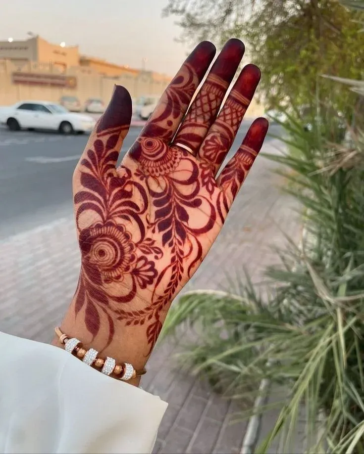 Royal Front Hand Mehndi Design idea