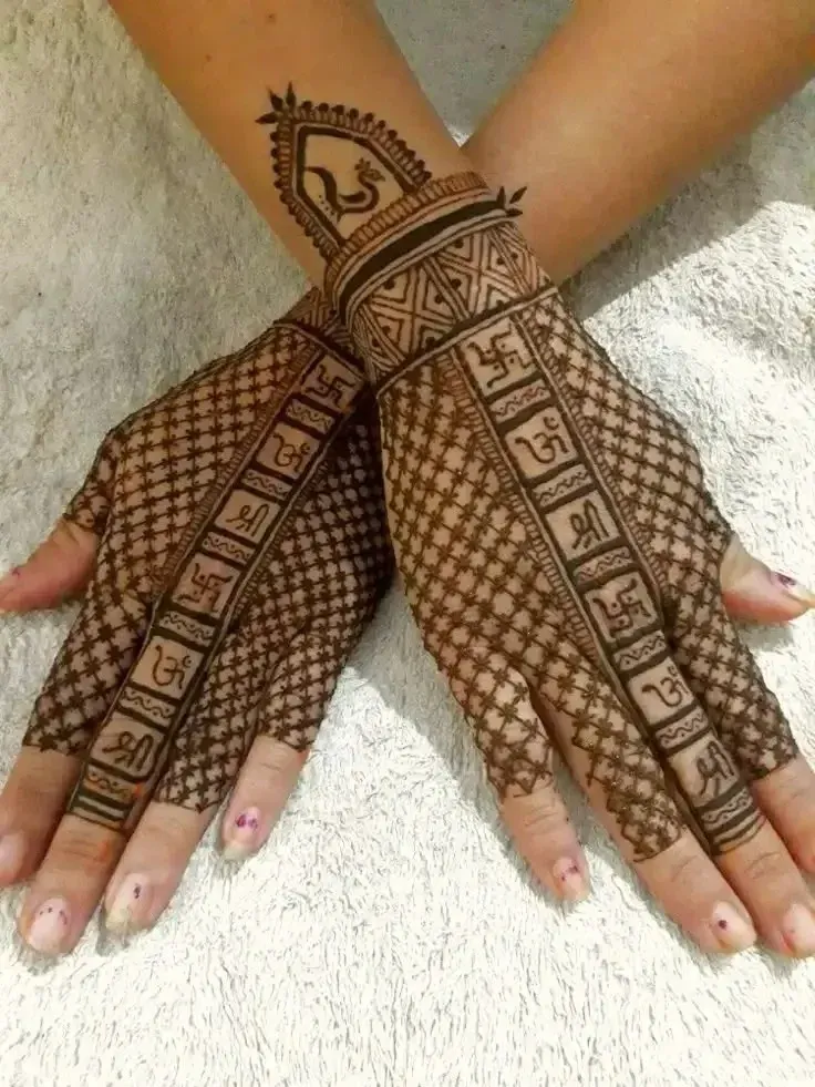 Back Hand Bharwa Mehndi Design idea
