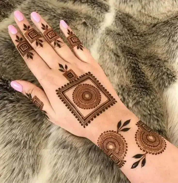 Back Hand Bharwa Mehndi Design idea