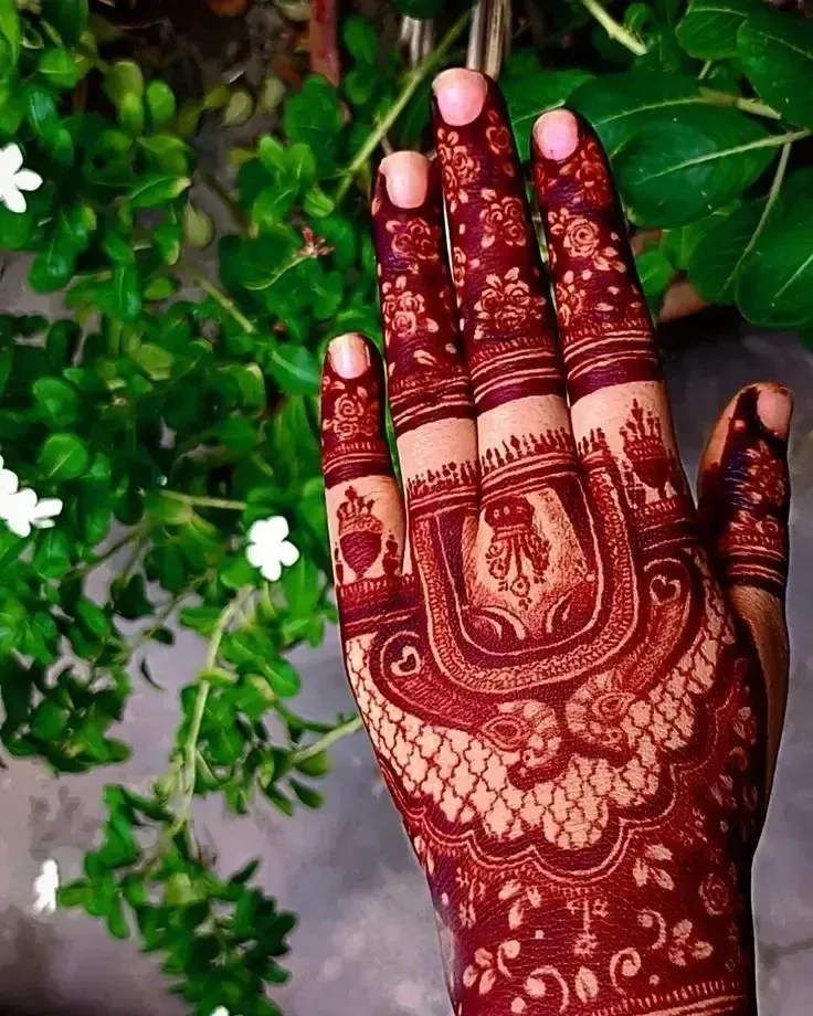 Back Hand Bharwa Mehndi Design idea